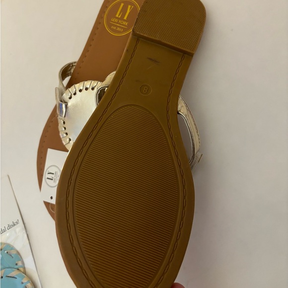 Sandals NEW! - Picture 5 of 6